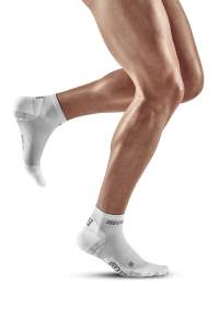 Men ULTRALIGHT CEP knee high 20-30 mmHg Compression Socks – Calzuro Canada